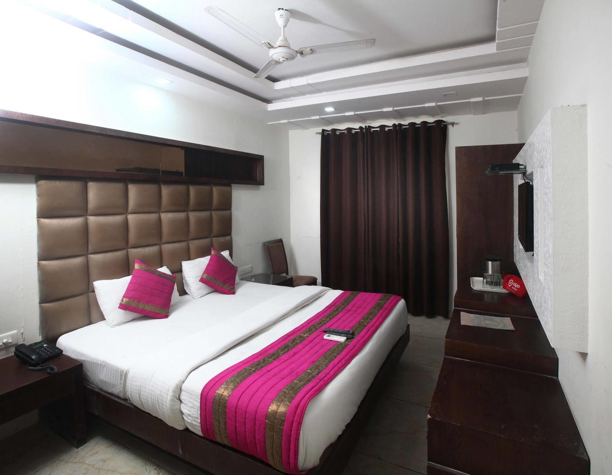 Hotel Hari Piorko - Railway Station New Delhi